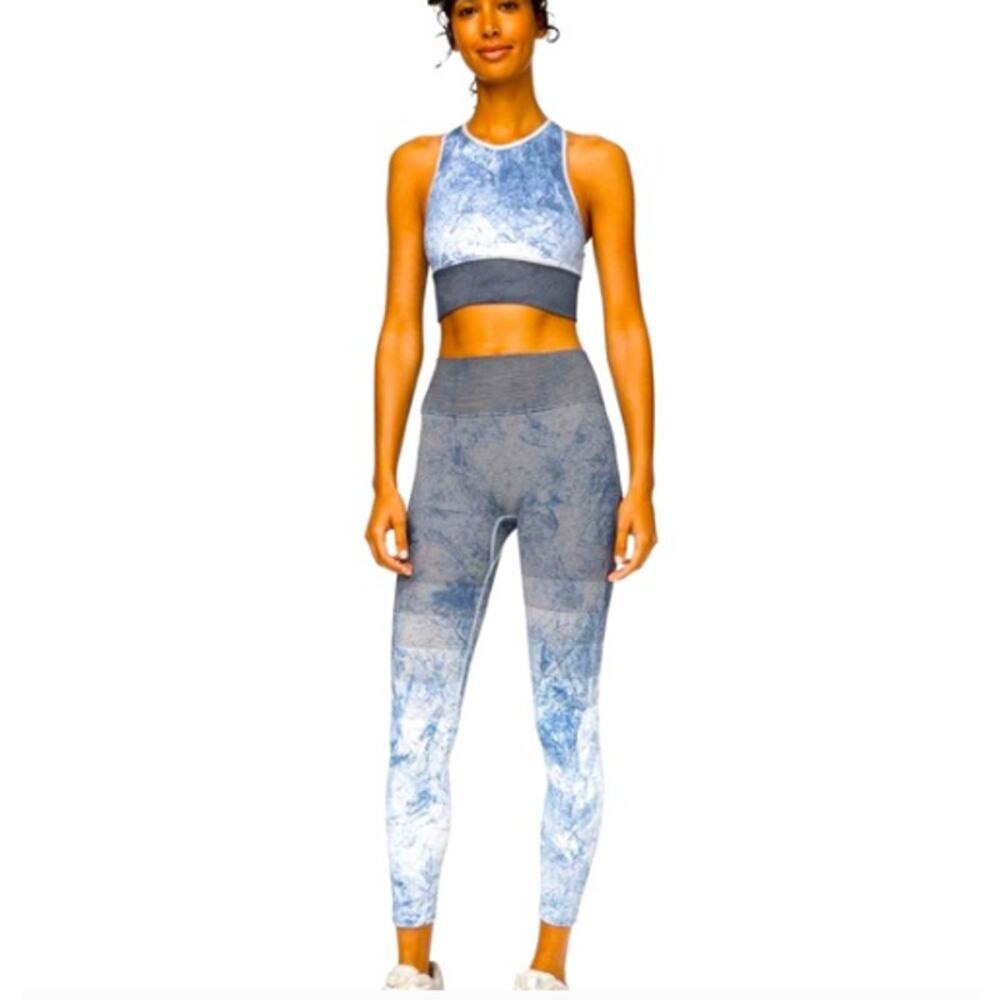 lululemon Ebb to Train Leggings Sz 6 in Black White Luna Wash